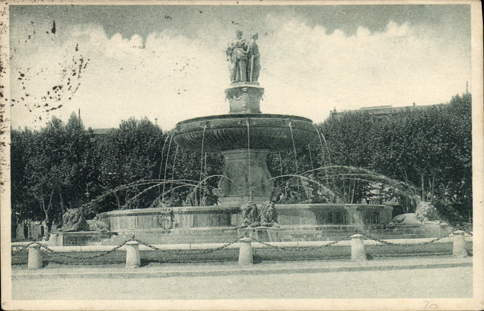CPA Fontaine de la Rotonde 