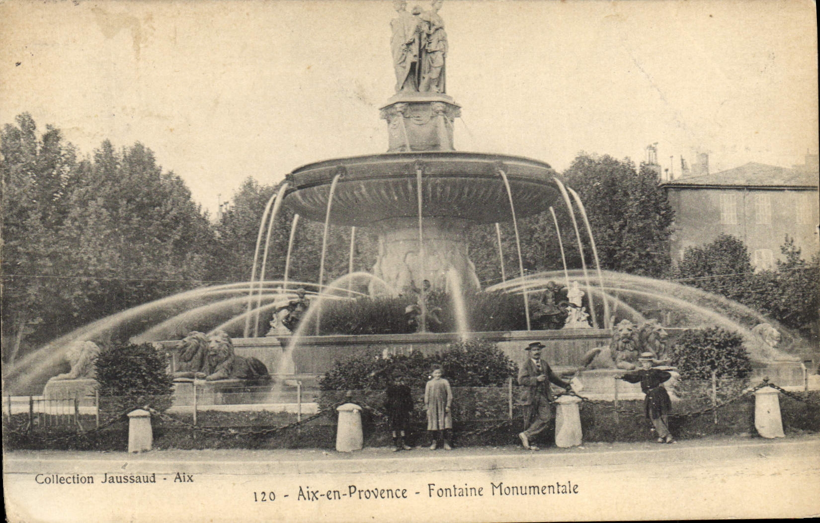 CPA Aix en Provence Fontaine Monumentale 