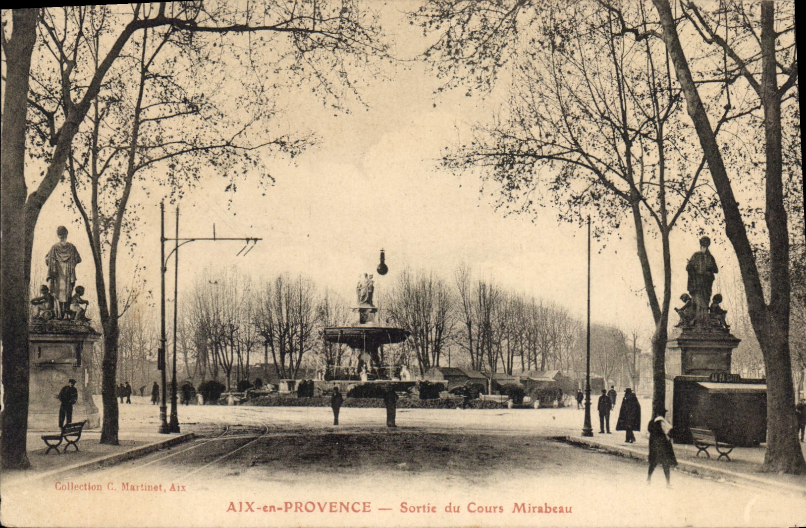 CPA Aix en Provence Sortie du Cours Mirabeau 