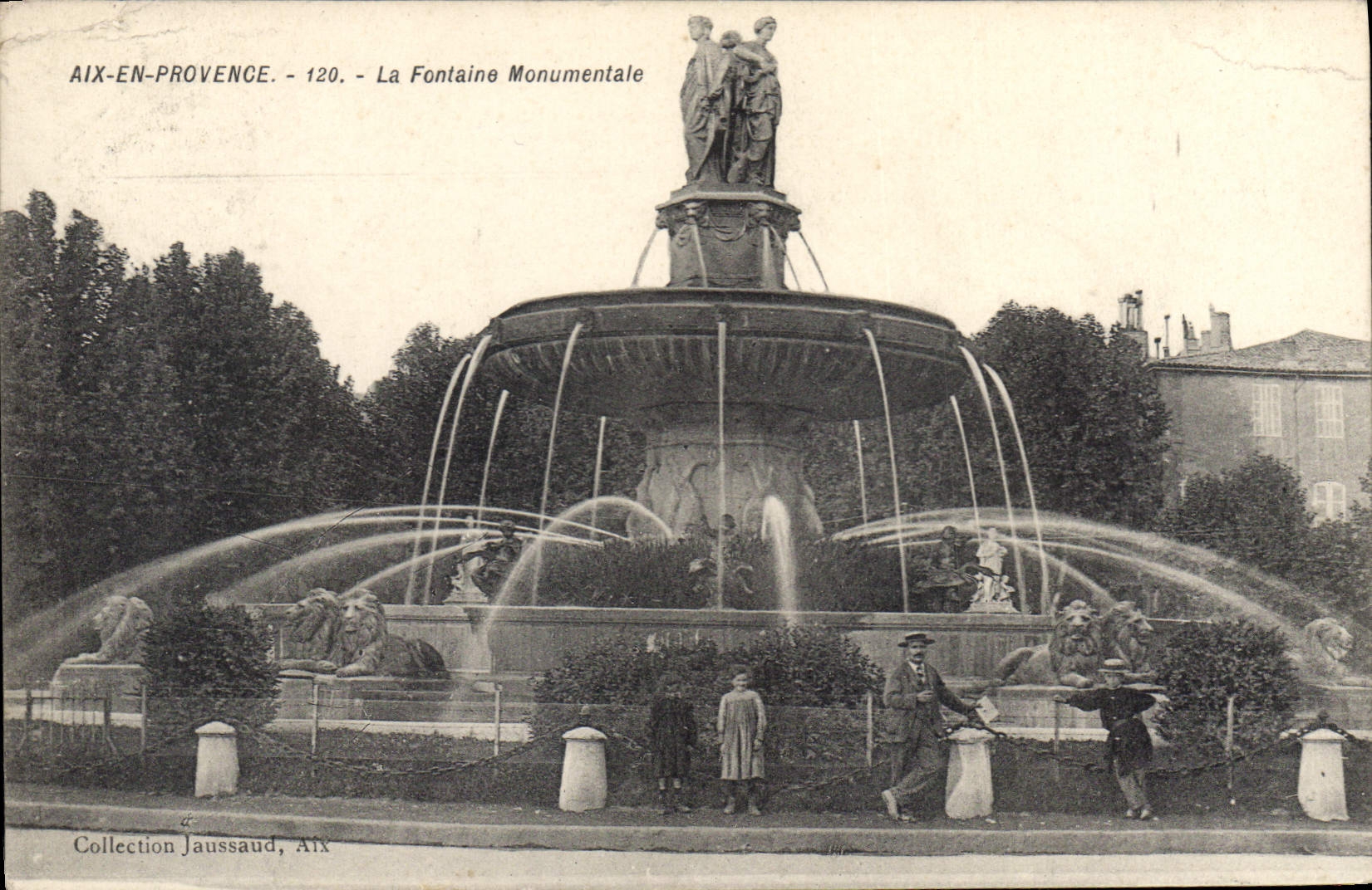 CPA Aix en Provence La Fontaine  Monumentale 