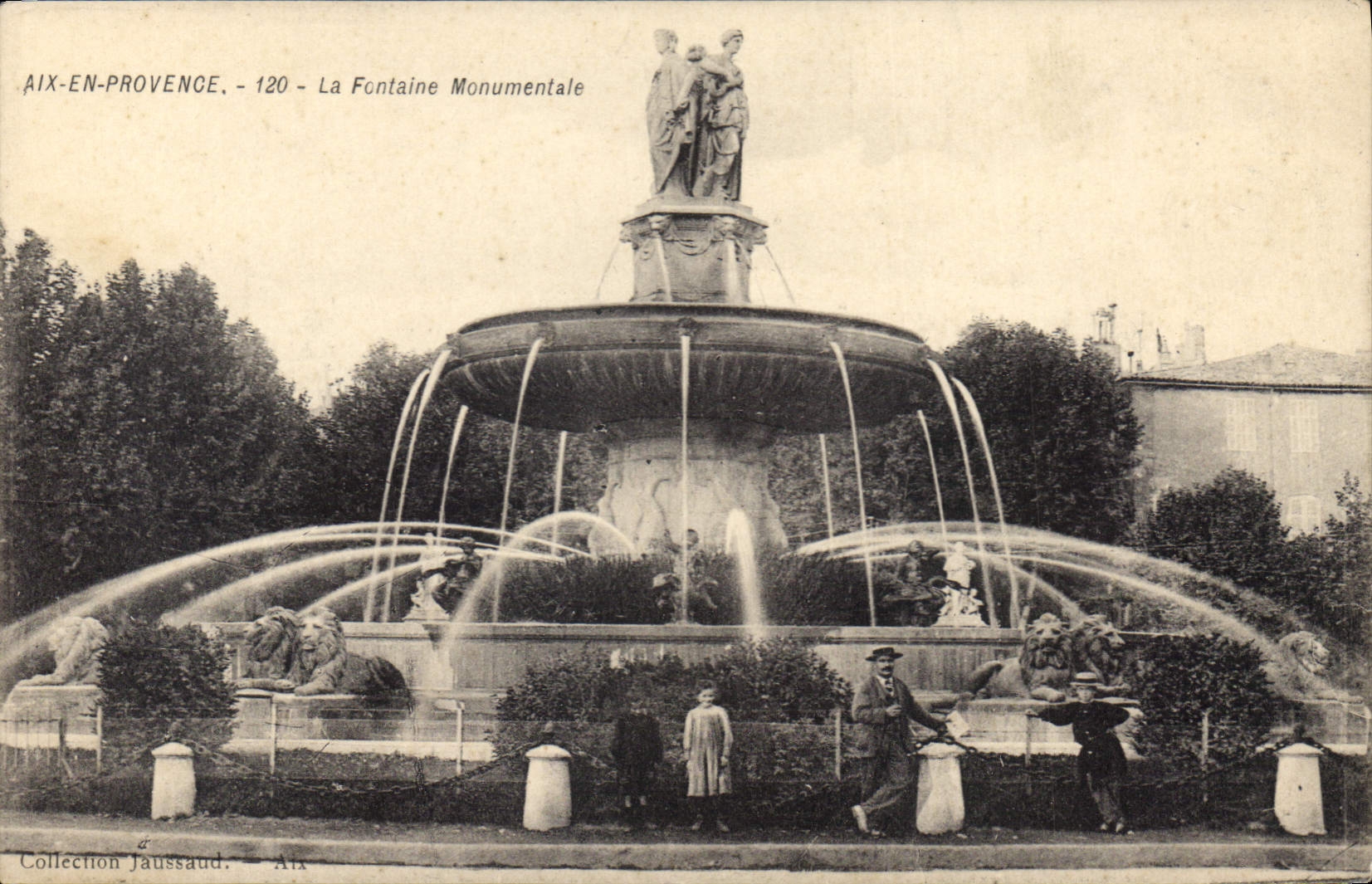 CPA Aix en Provence La Fontaine  Monumentale 