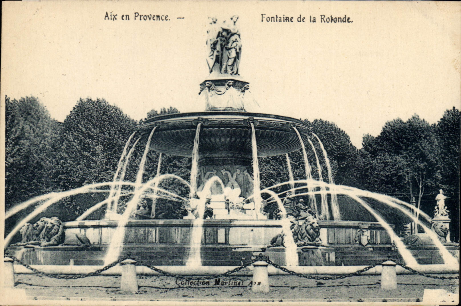 CPA Aix en Provence Fontaine de la Rotonde 