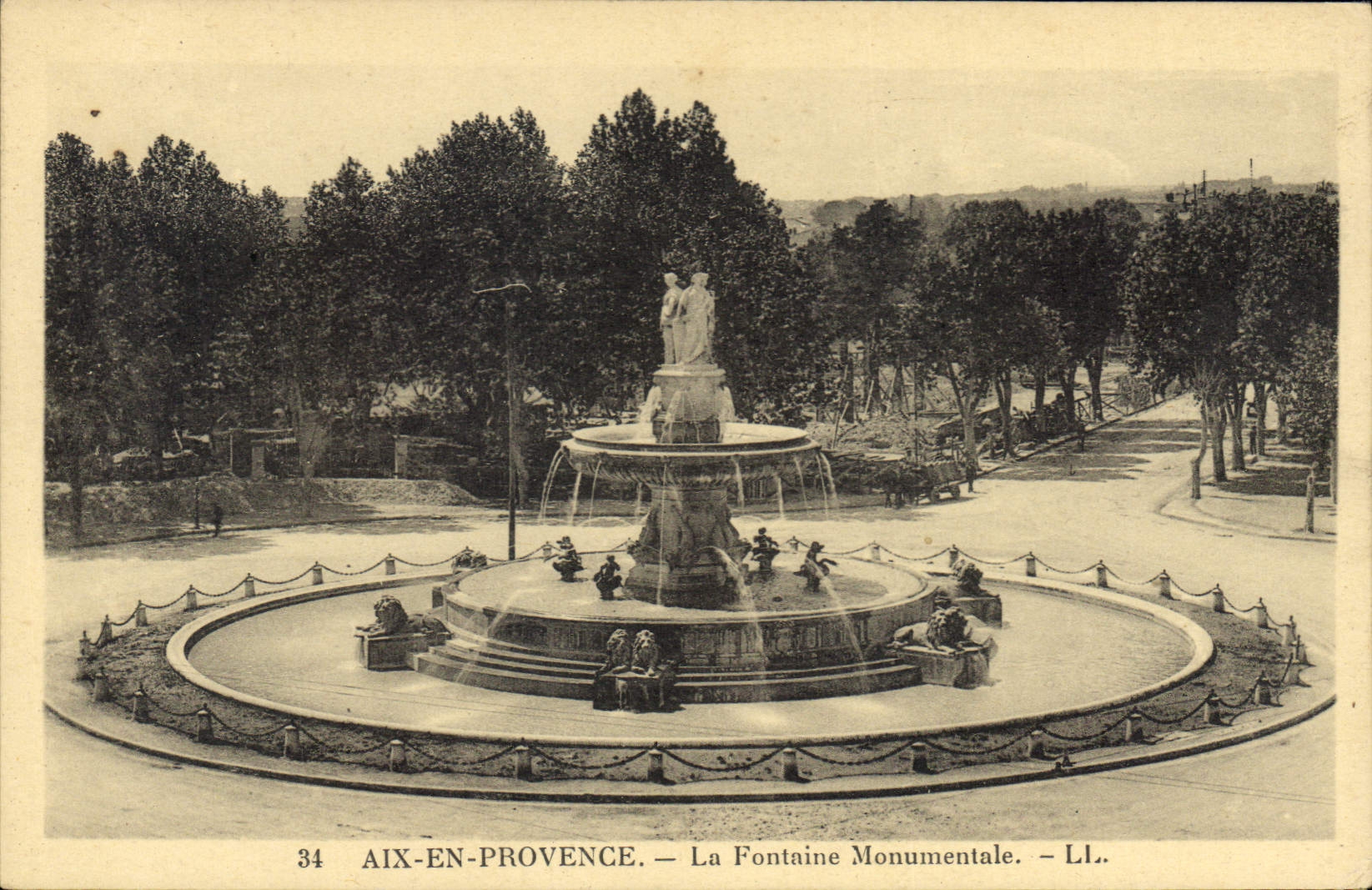 CPA Aix en Provence La Fontaine Monumentale 