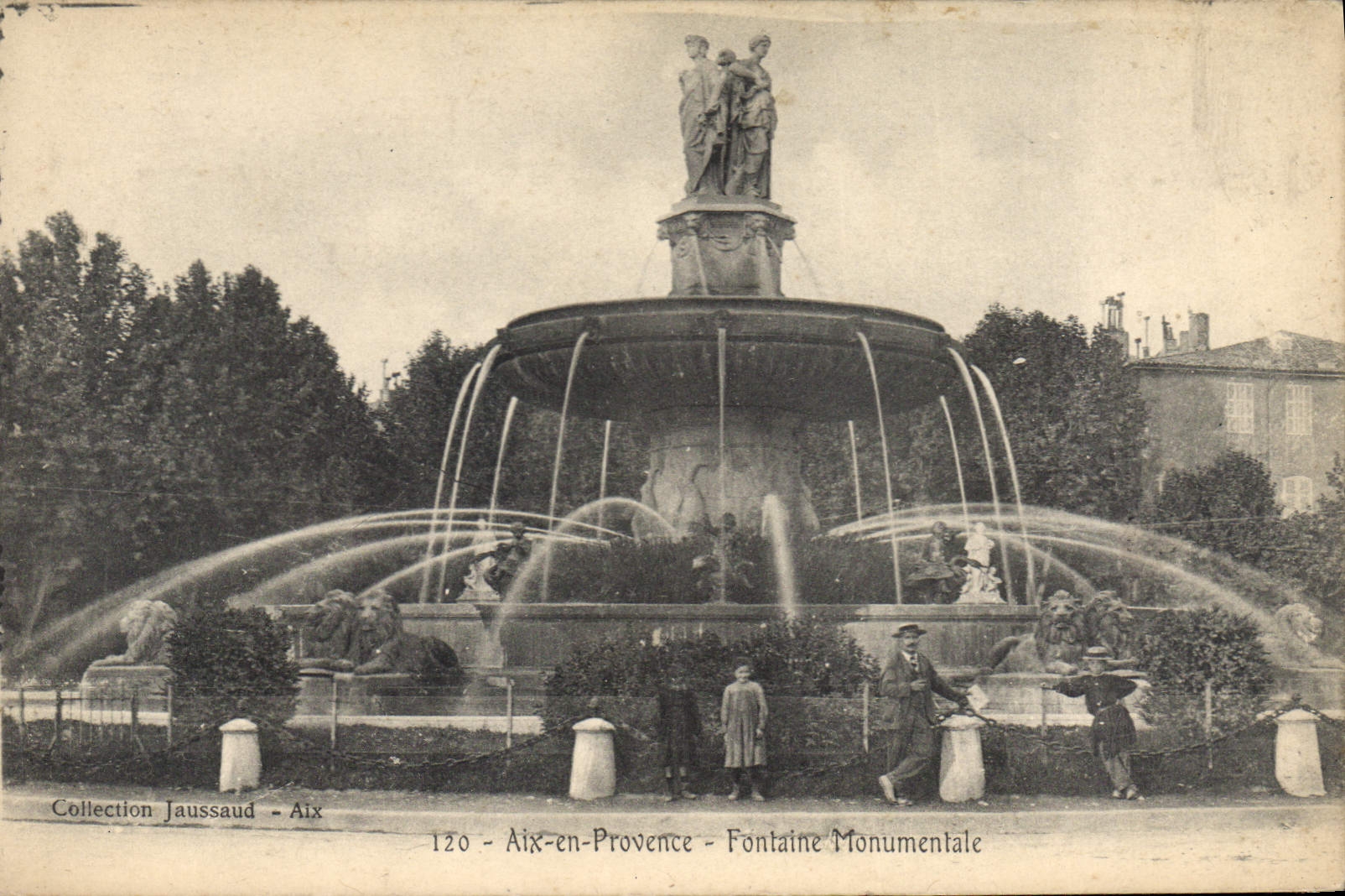 CPA Aix en Provence Fontaine Monumentale 