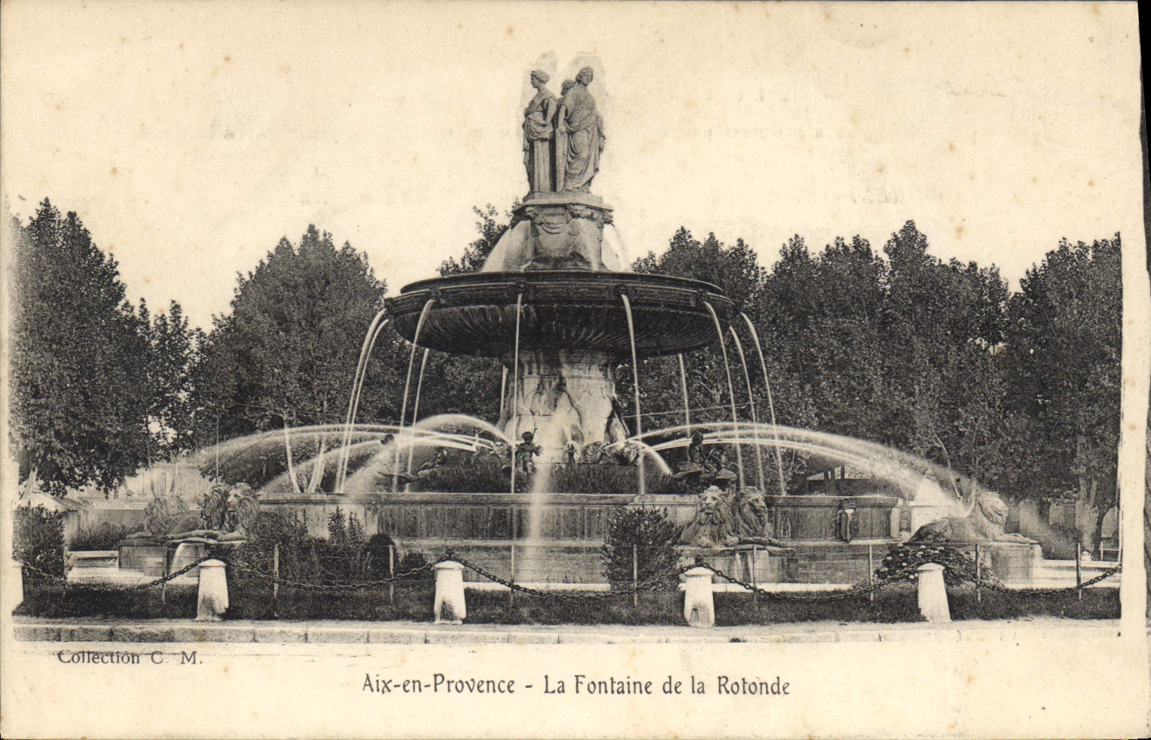CPA Aix en Provence Fontaine de la Rotonde 