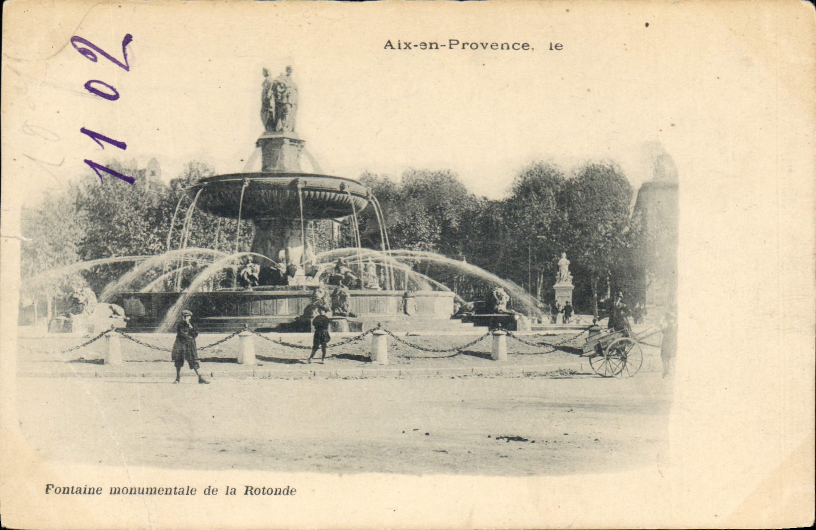 CPA Aix en Provence Fontaine Monumentale de la Rotonde 
