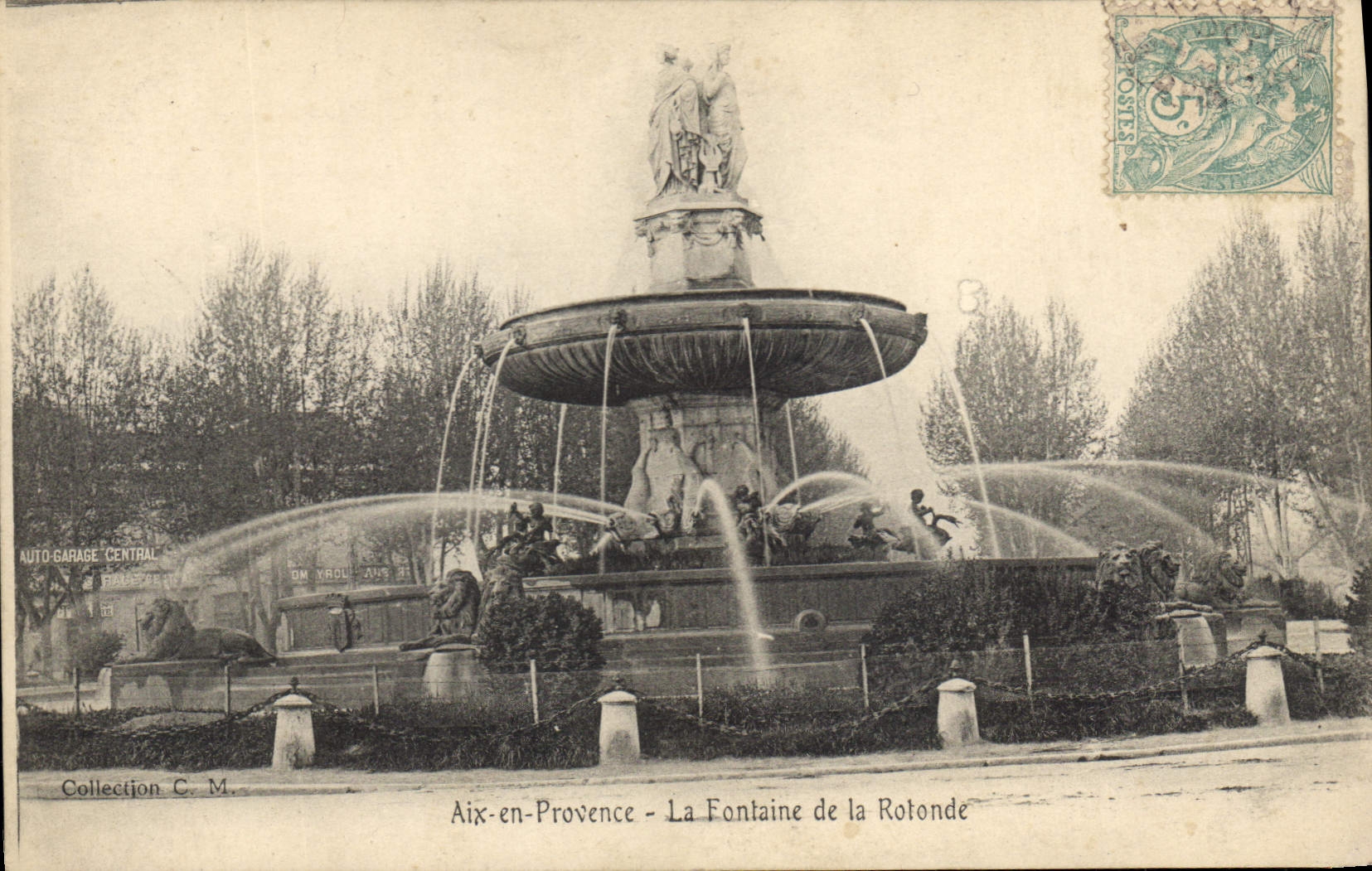 CPA Aix en Provence La Fontaine de la Rotonde 