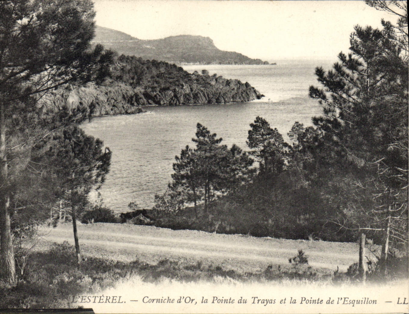 CPA L'Esterel Corniche d'Or la Point du Trayas et la Pointe de l'Esquillon