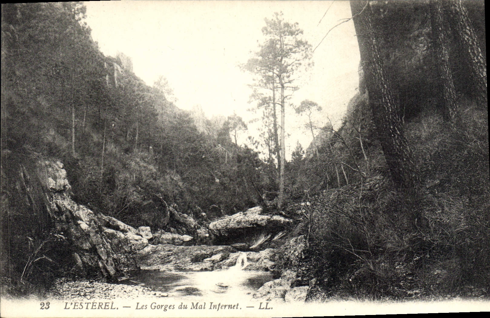 CPA L'Esterel Les Gorges du Mal Infernet