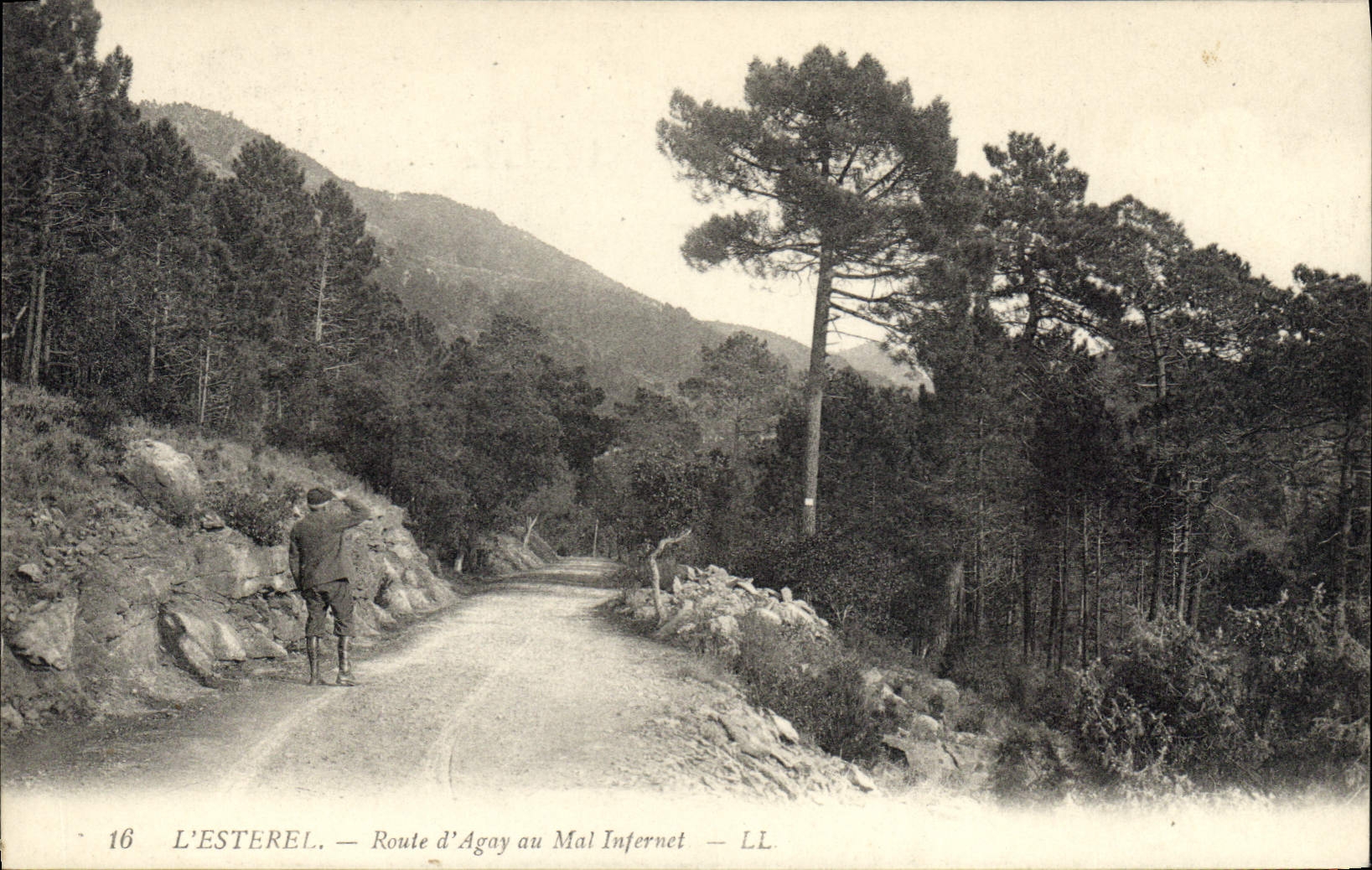 CPA L'Esterel Route d'Agay au Mal Infernet