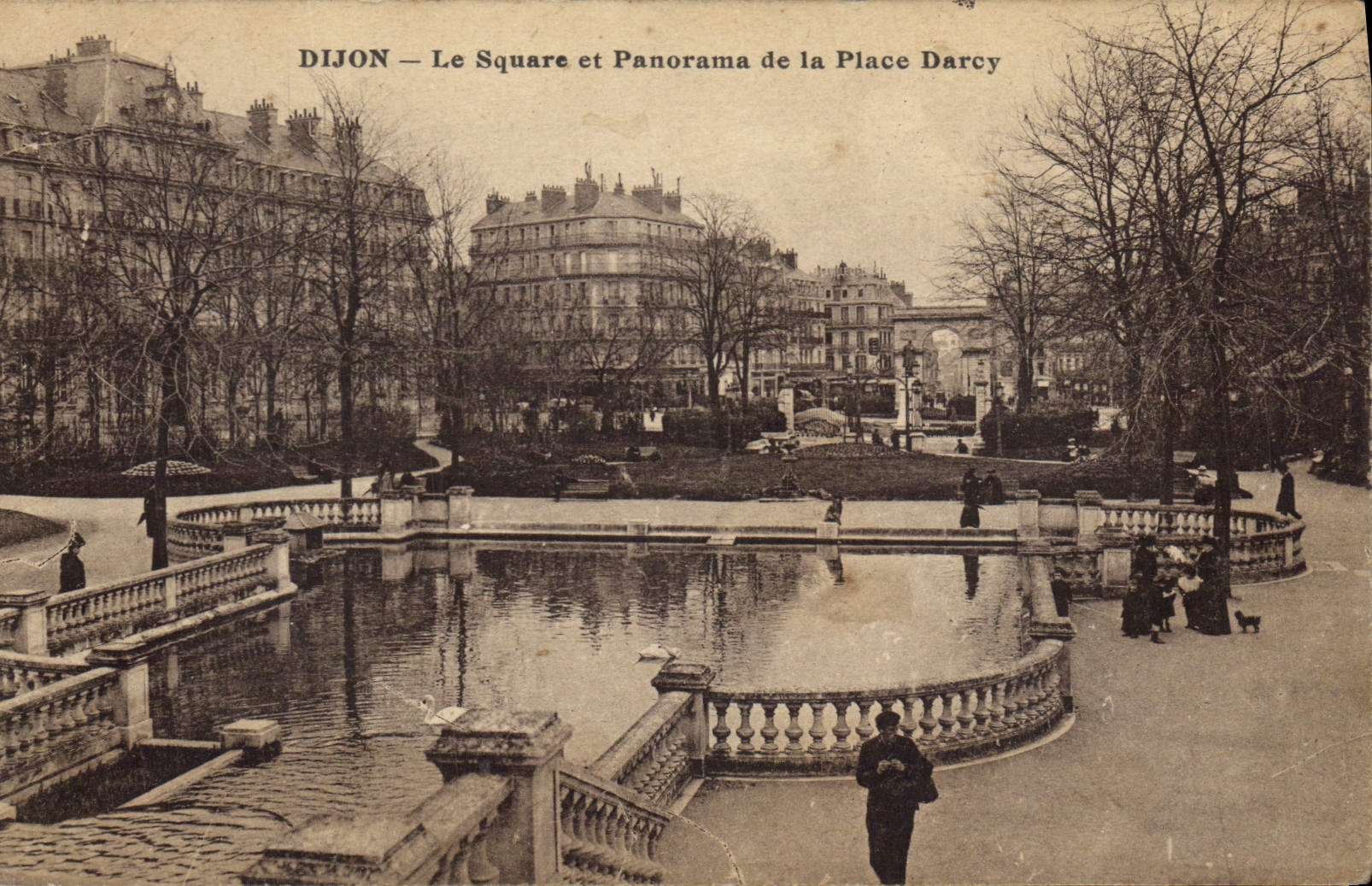 CPA Dijon Le Square et Panorama de la Place Darcy
