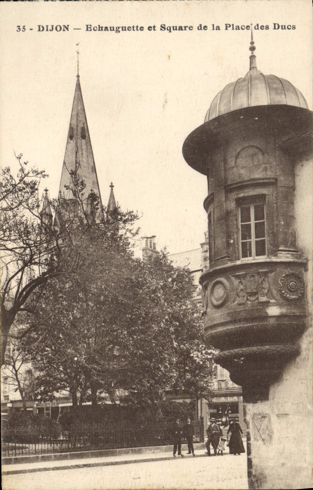 CPA Dijon Echauguette et Square de la Place des Ducs