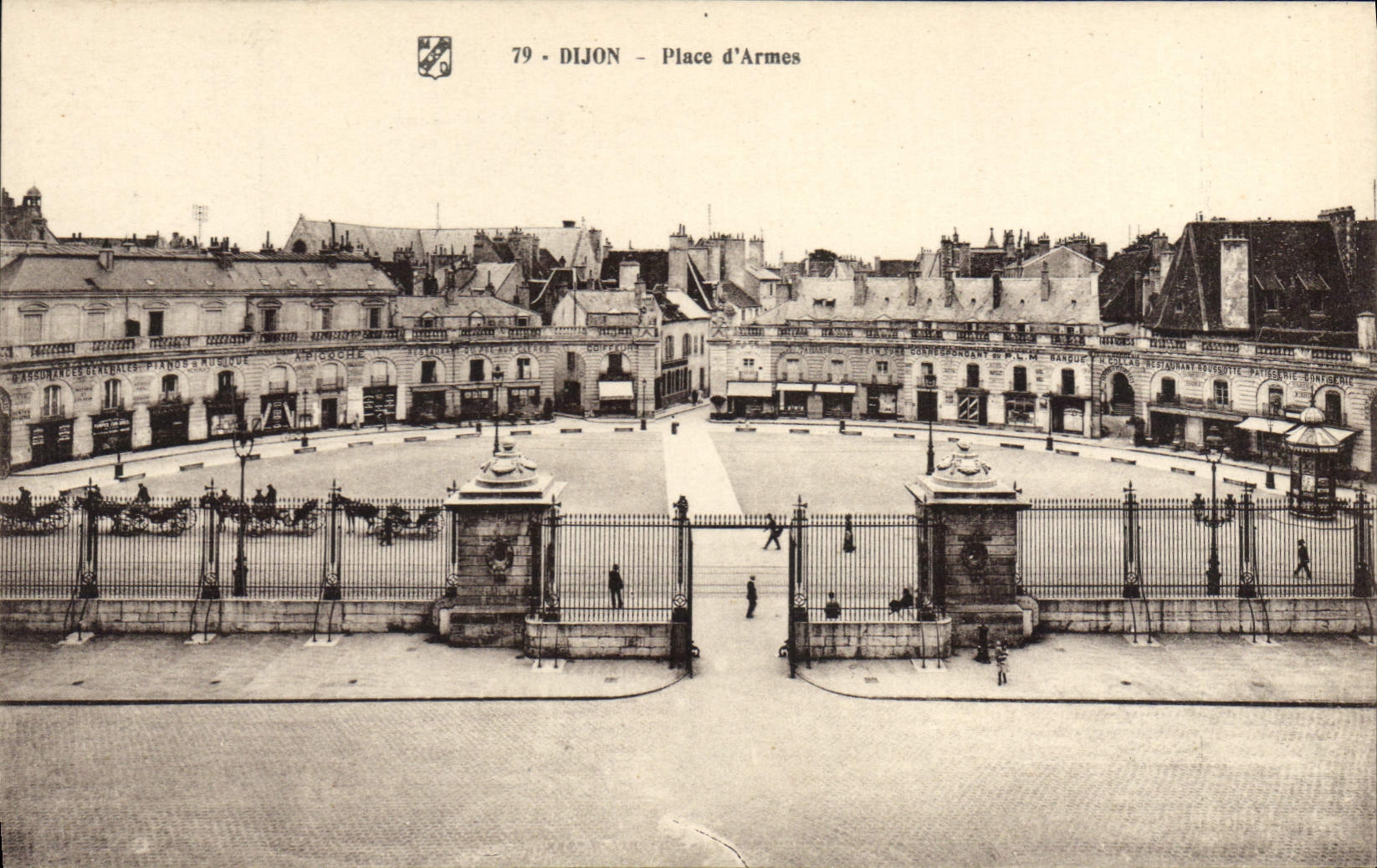 CPA Dijon Place d'Armes 