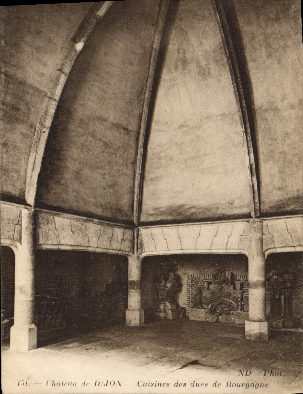CPA Chateau de Dijon Cuisines des ducs de Bourgogne
