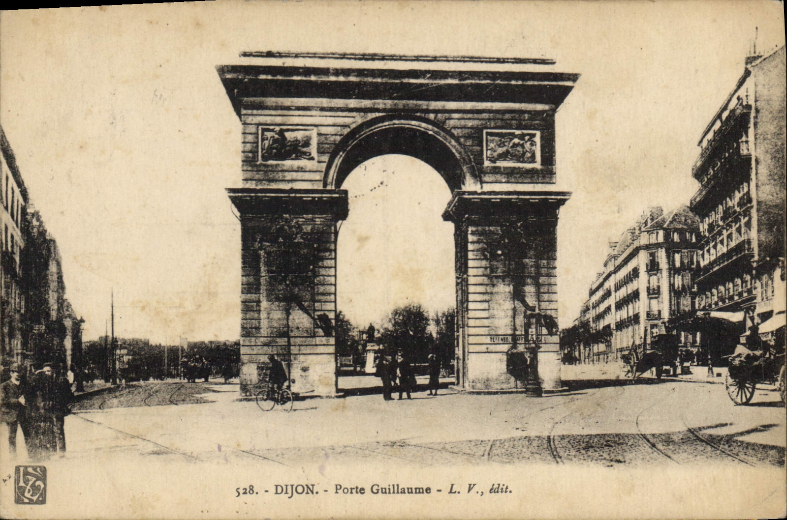 CPA Dijon Porte Guillaume L V 