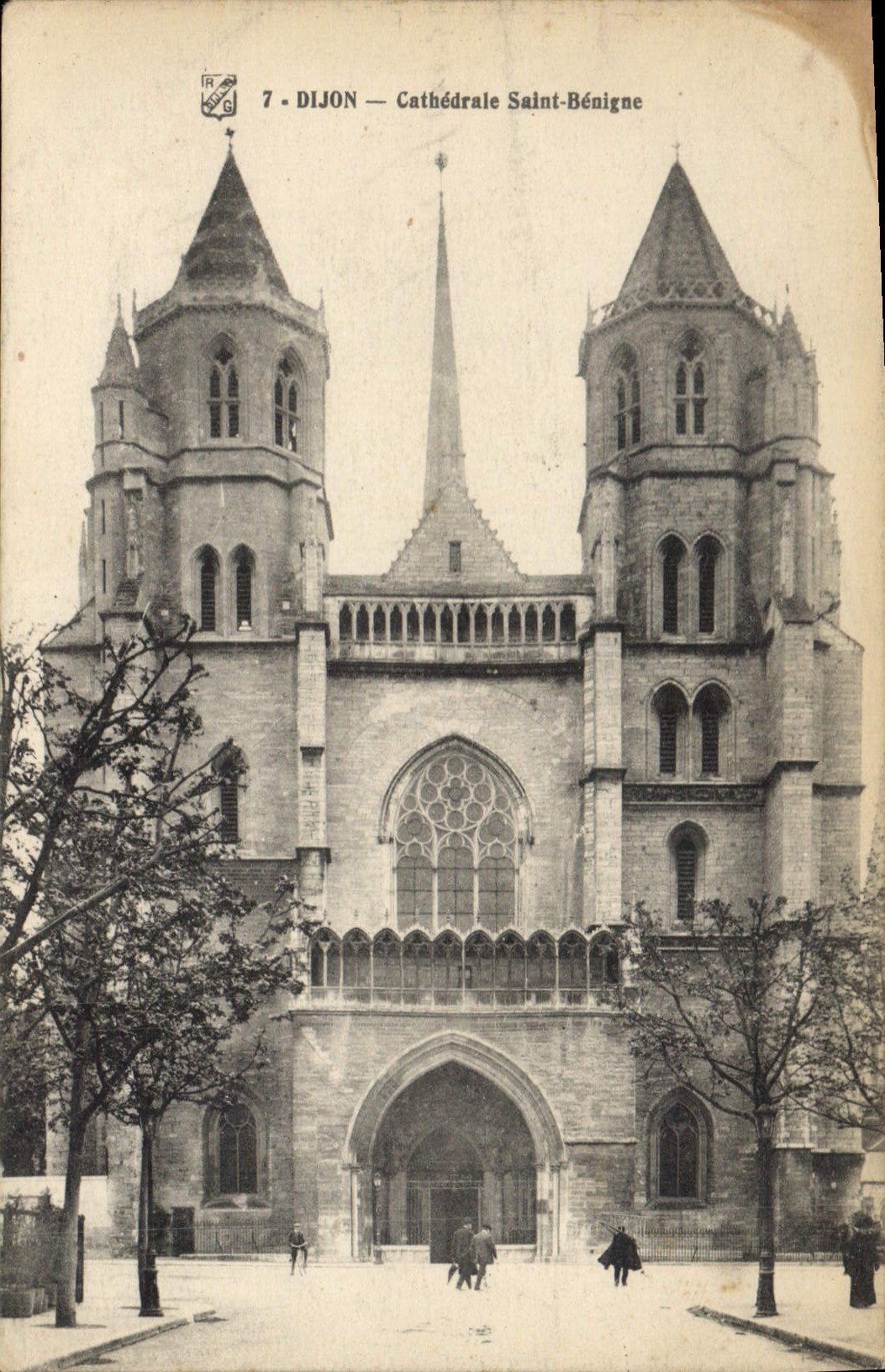 CPA Dijon Cathedrale Saint Benique 