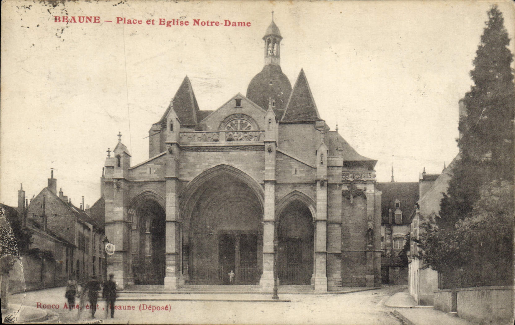 CPA Beaune Place et Eglise Notre Dame 