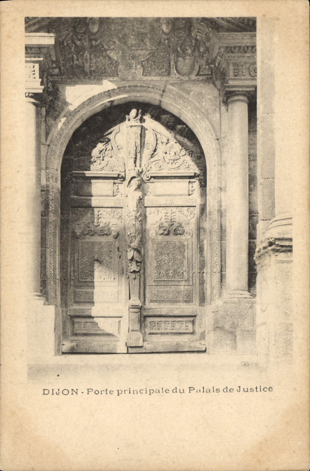 CPA Dijon Porte pricipale du Palais de Justice 