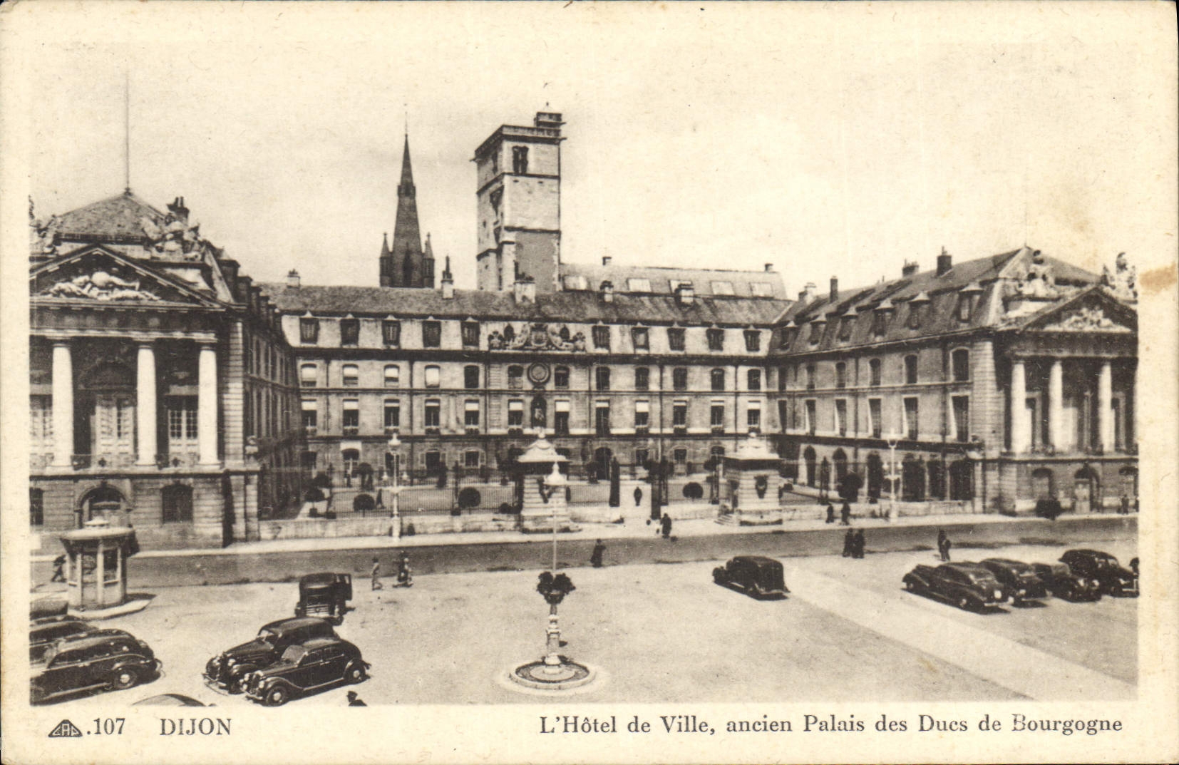 CPA Dijon L'Hotel de Ville ancien Palais des Dues de Bourgogne 