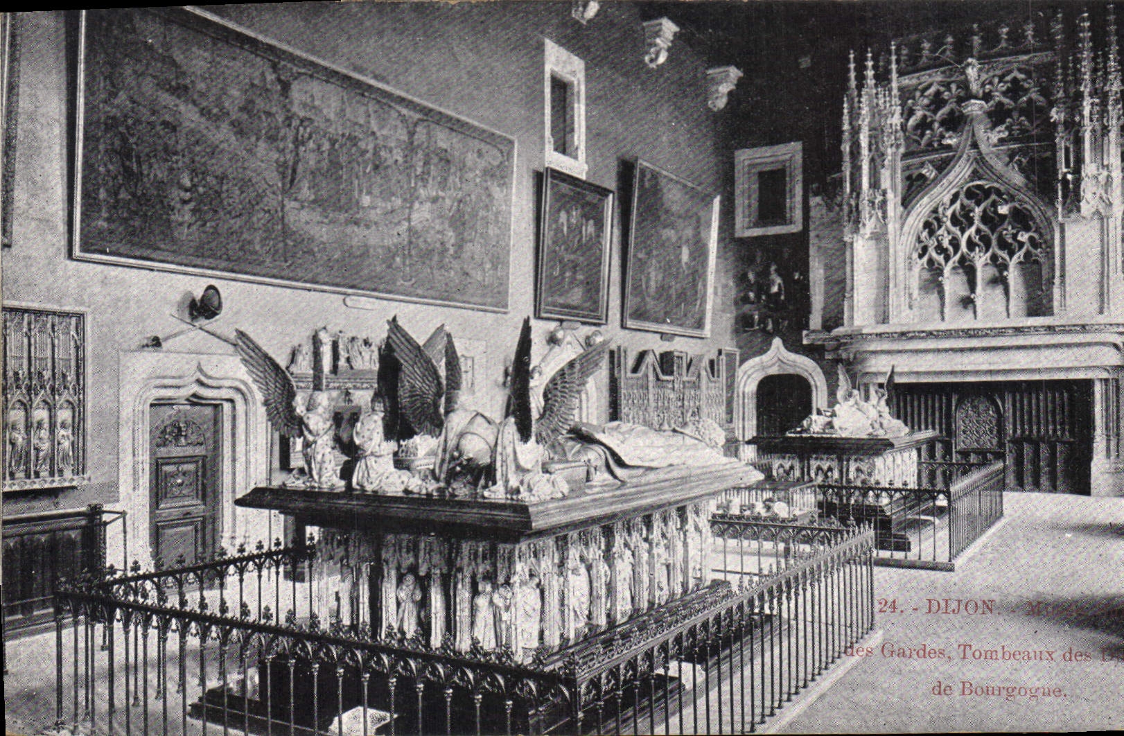 CPA Dijon Musee des Gardes Tombeaux Du Duc de Bourgogne