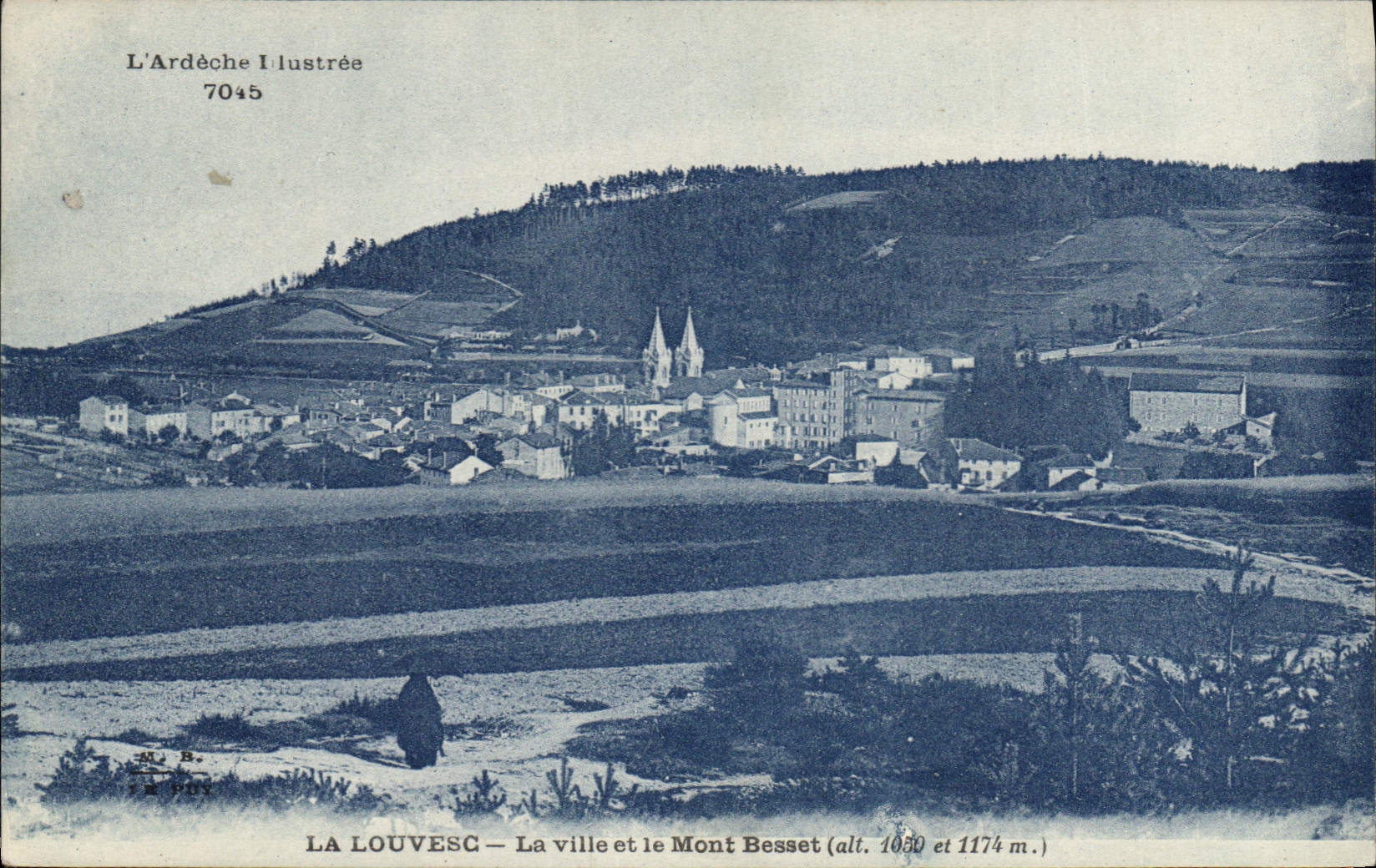 CPA L'Ardeche Illustree La Louvesc La ville et le Mont Besset