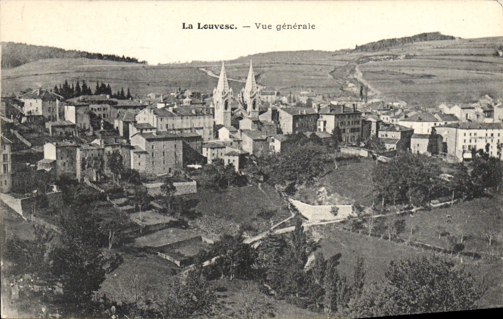 CPA La Louvesc Vue generale 