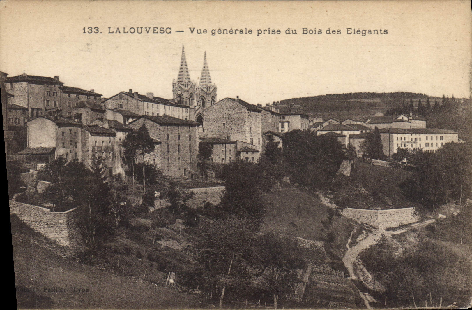 CPA La Louvesc Vue generale prise du Bois des Elegants