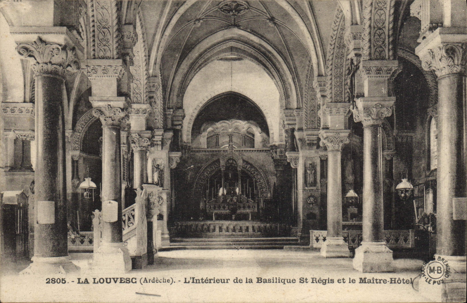 CPA La Louvesc Ardeche L'Interieur de la Basilique St Regis et le Maitre Hotel 