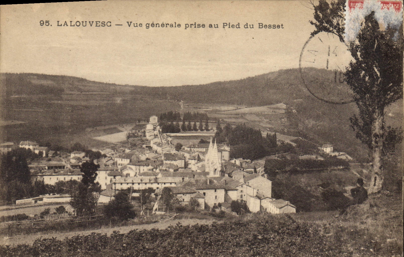 CPA La Louvesc vue generale prise au Pied du Besset 