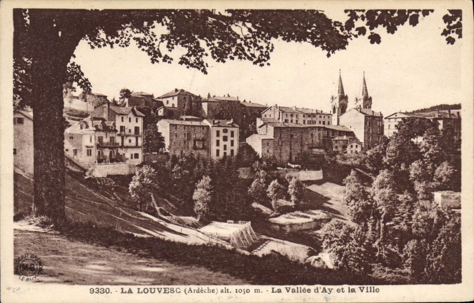 CPA La Louvesc Ardeche La Vallee d'Ay et la Ville 