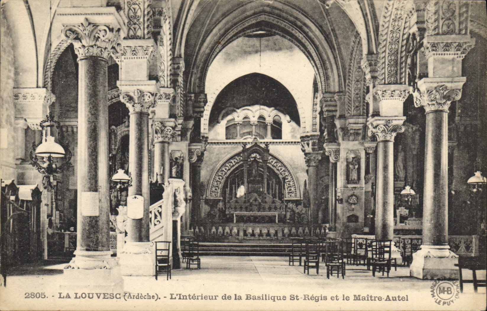 CPA La Louvesc Ardeche L'Interieur de la Basilique St Regis et le Maitre Autel 