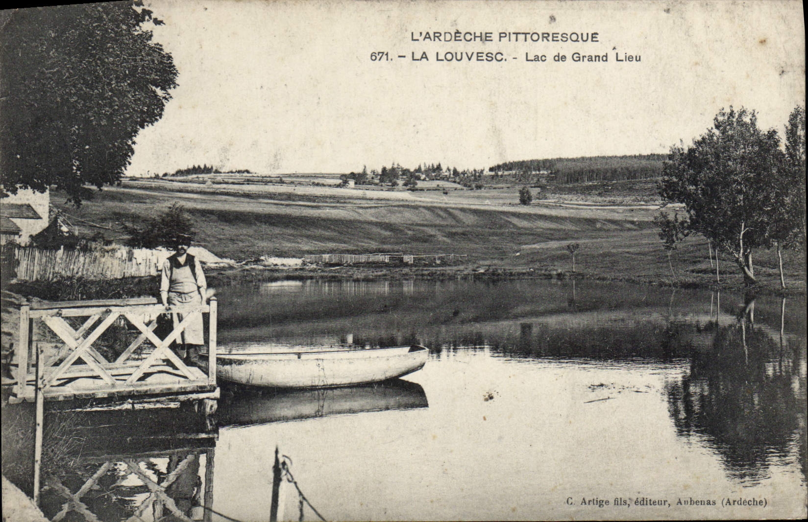 CPA L'Ardeche Pittoresque La Louvesc Lac de Grand Lieu 