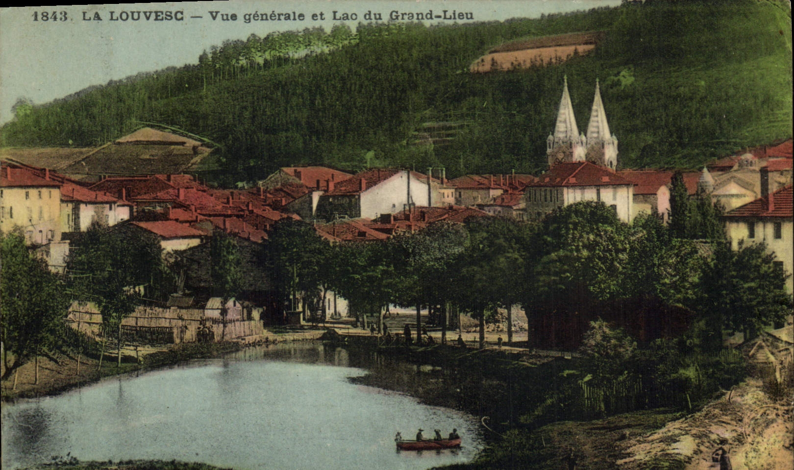 CPA La Louvesc vue generale et Lac du Grand Lieu 