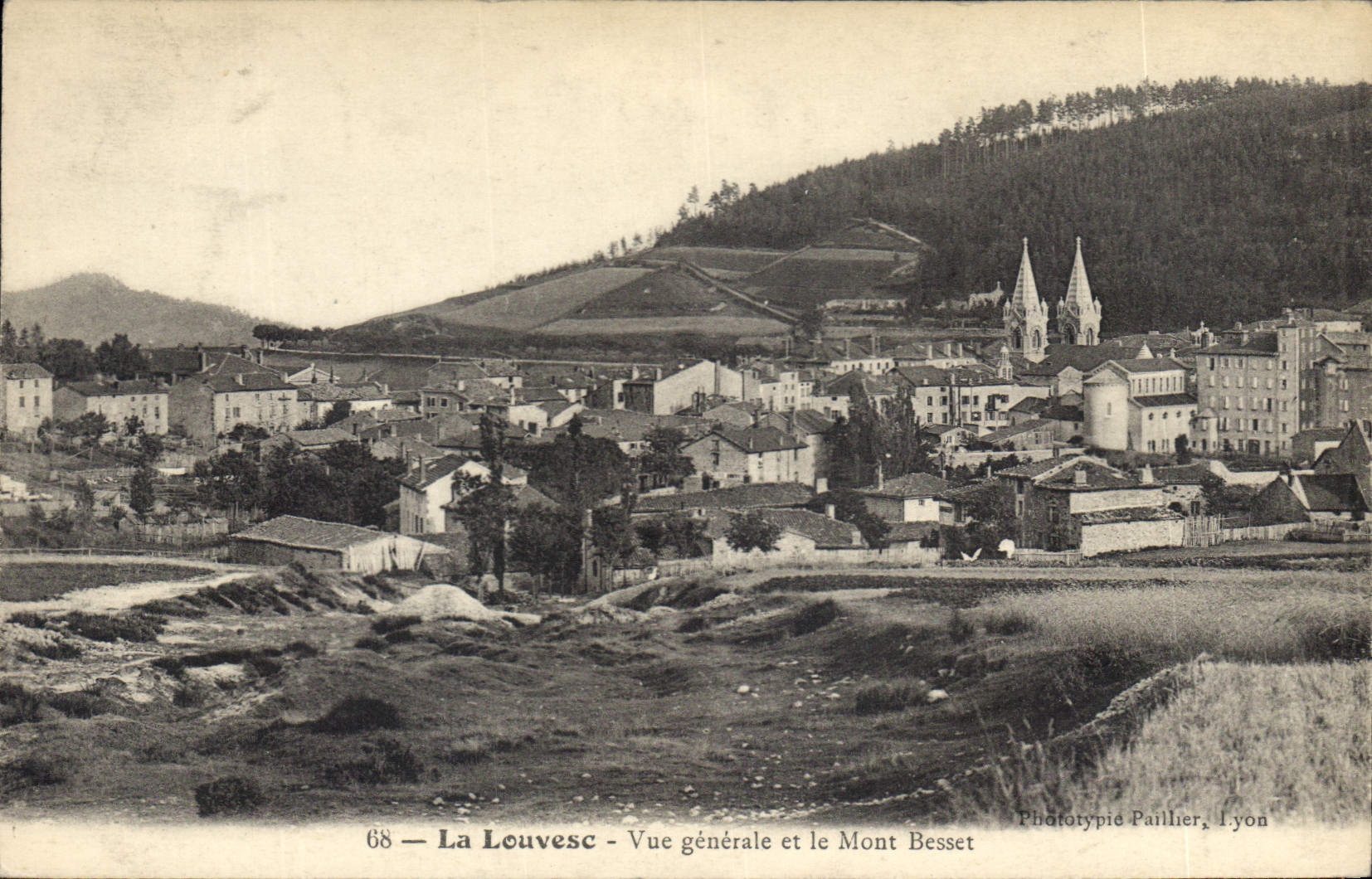 CPA La Louvesc vue generale et le Mont Besset 