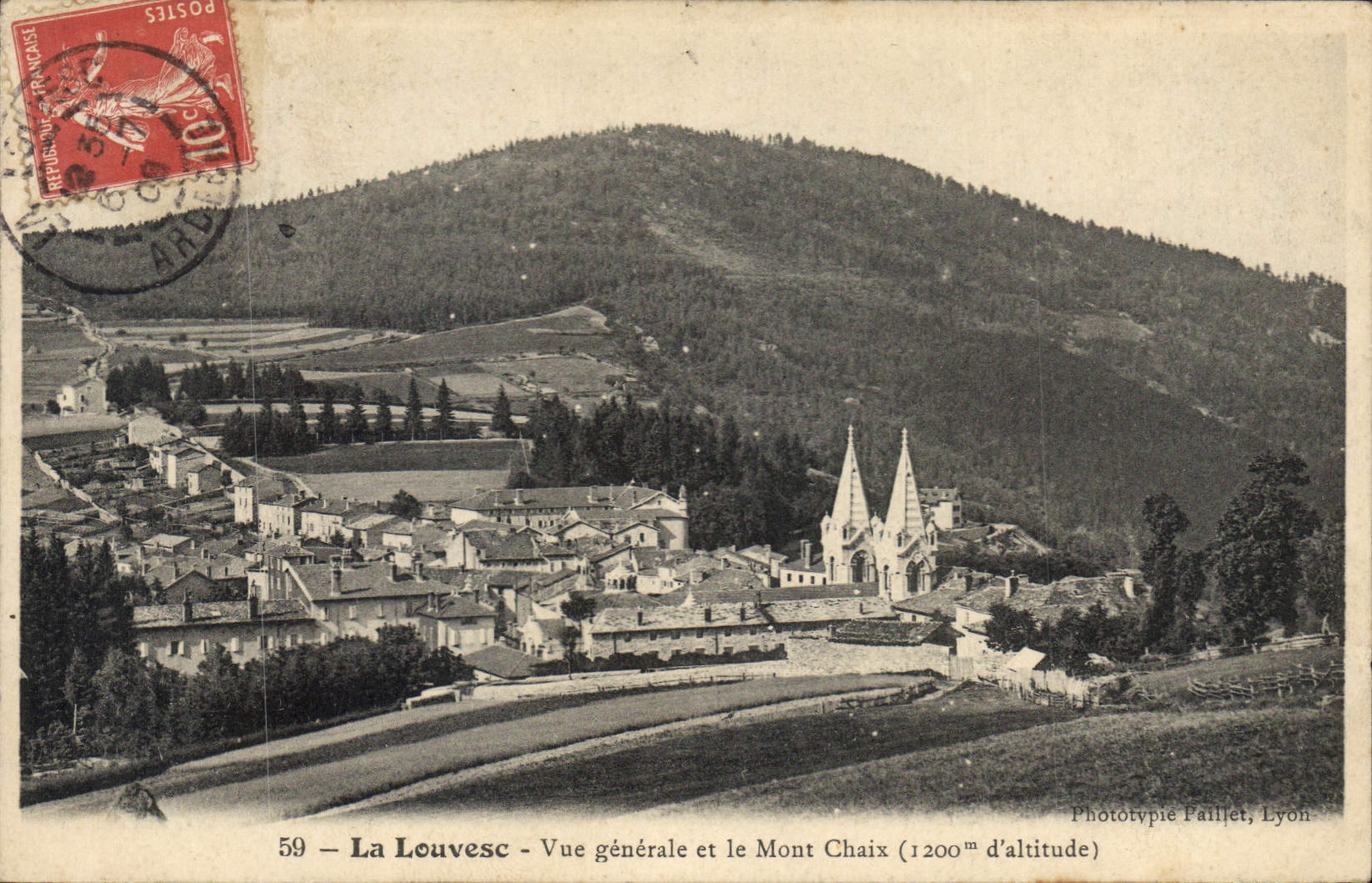 CPA La Louvesc Vue generale et le Mont Chaix (1200 m d'altitude)