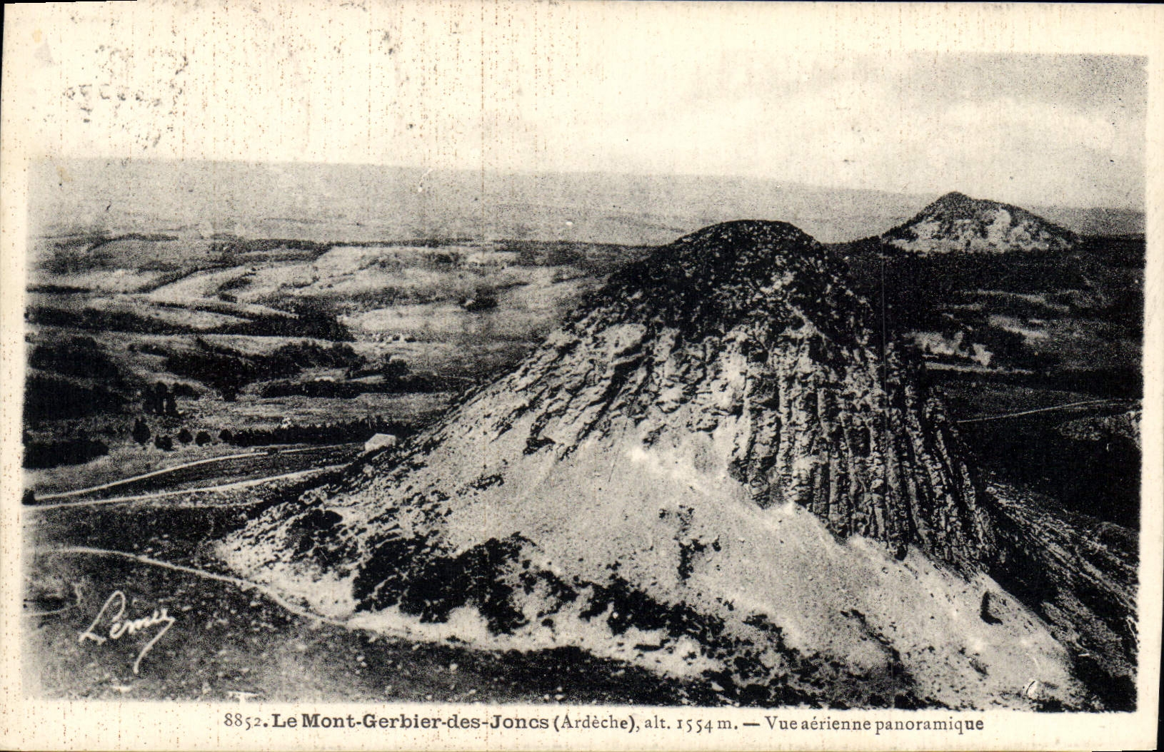 CPA Le Mont Gerbier des Joncs (Ardeche) alt 1554 m Vue aerienne panoramique