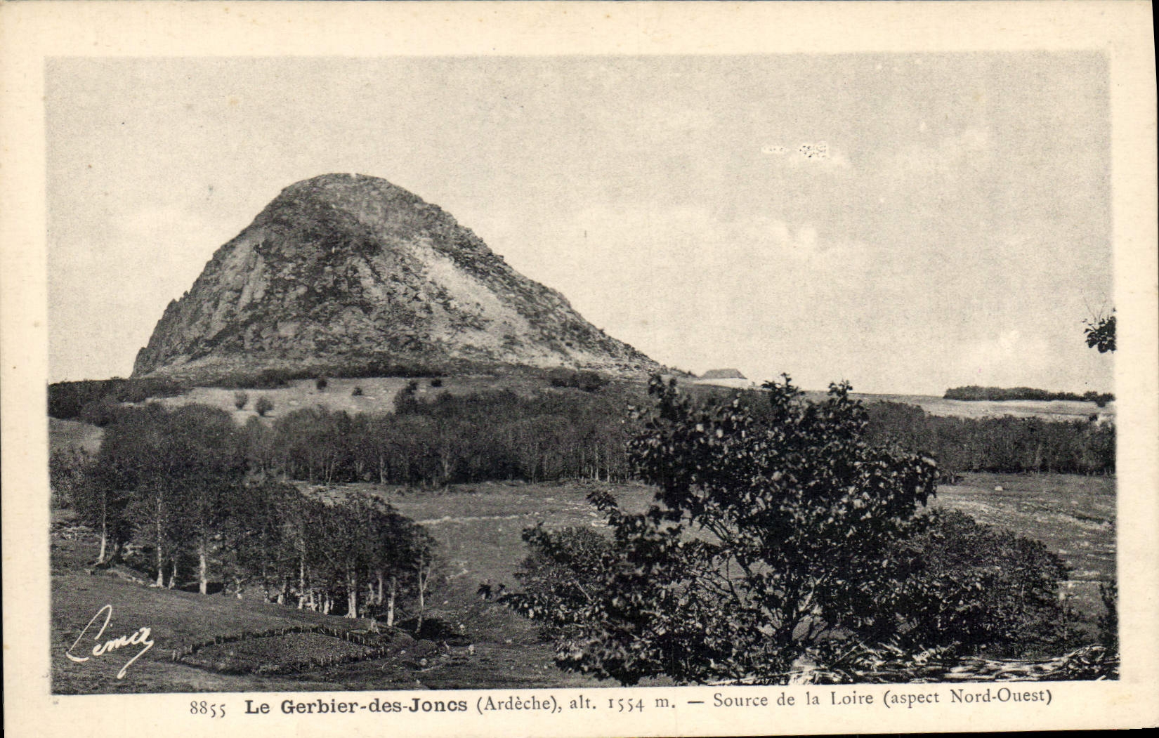 CPA Le Gerbier des Joncs (Ardeche) alt 1554 m Source de la Loire (aspect Nord Ouest)