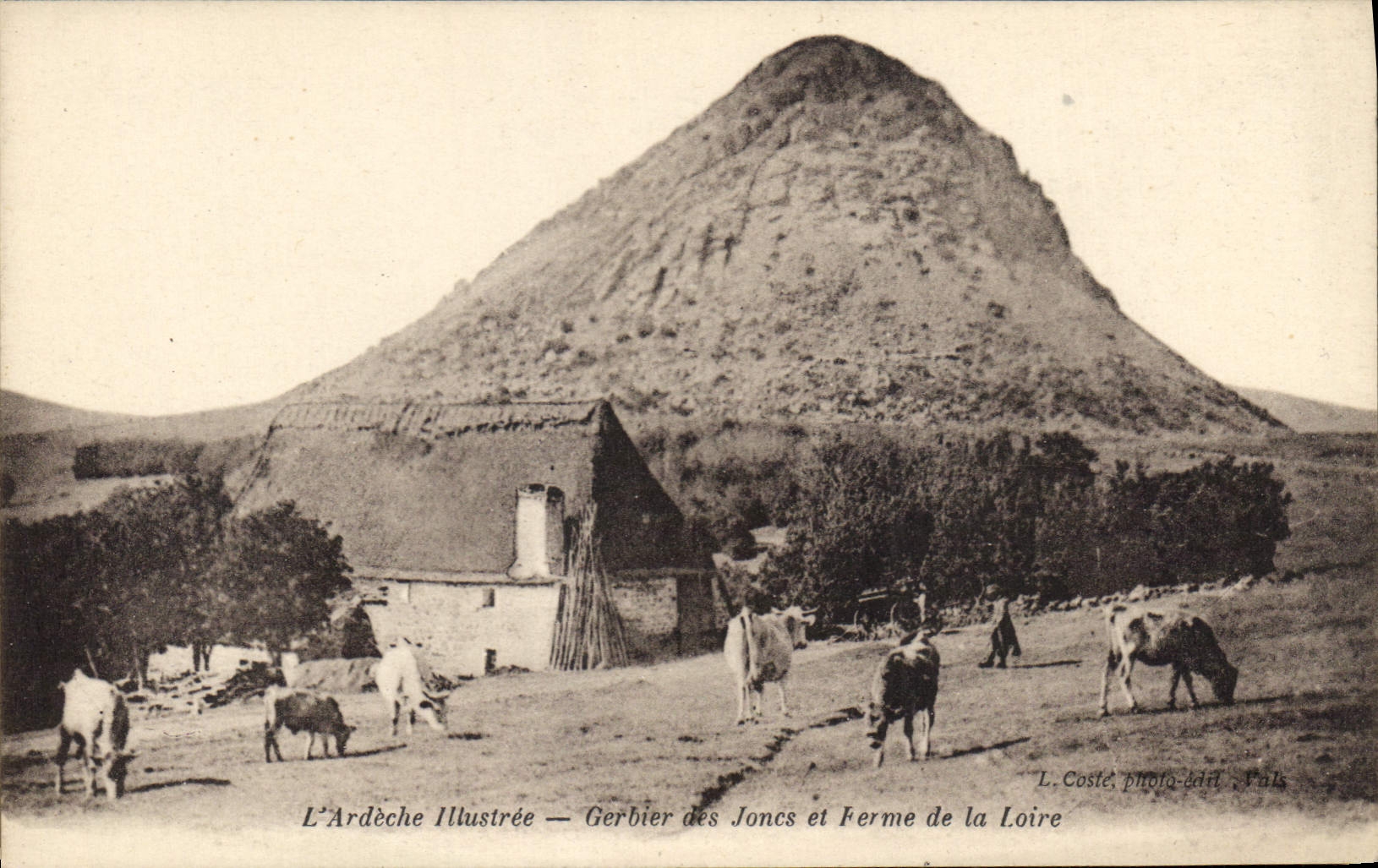 CPA Ardeche Illustre le Gerbier des Joncs et Femre de la Loire