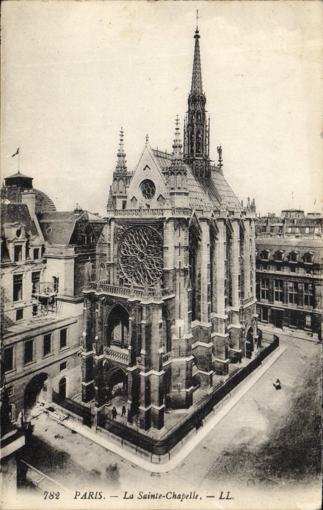 CPA Paris La Sainte Chalpelle