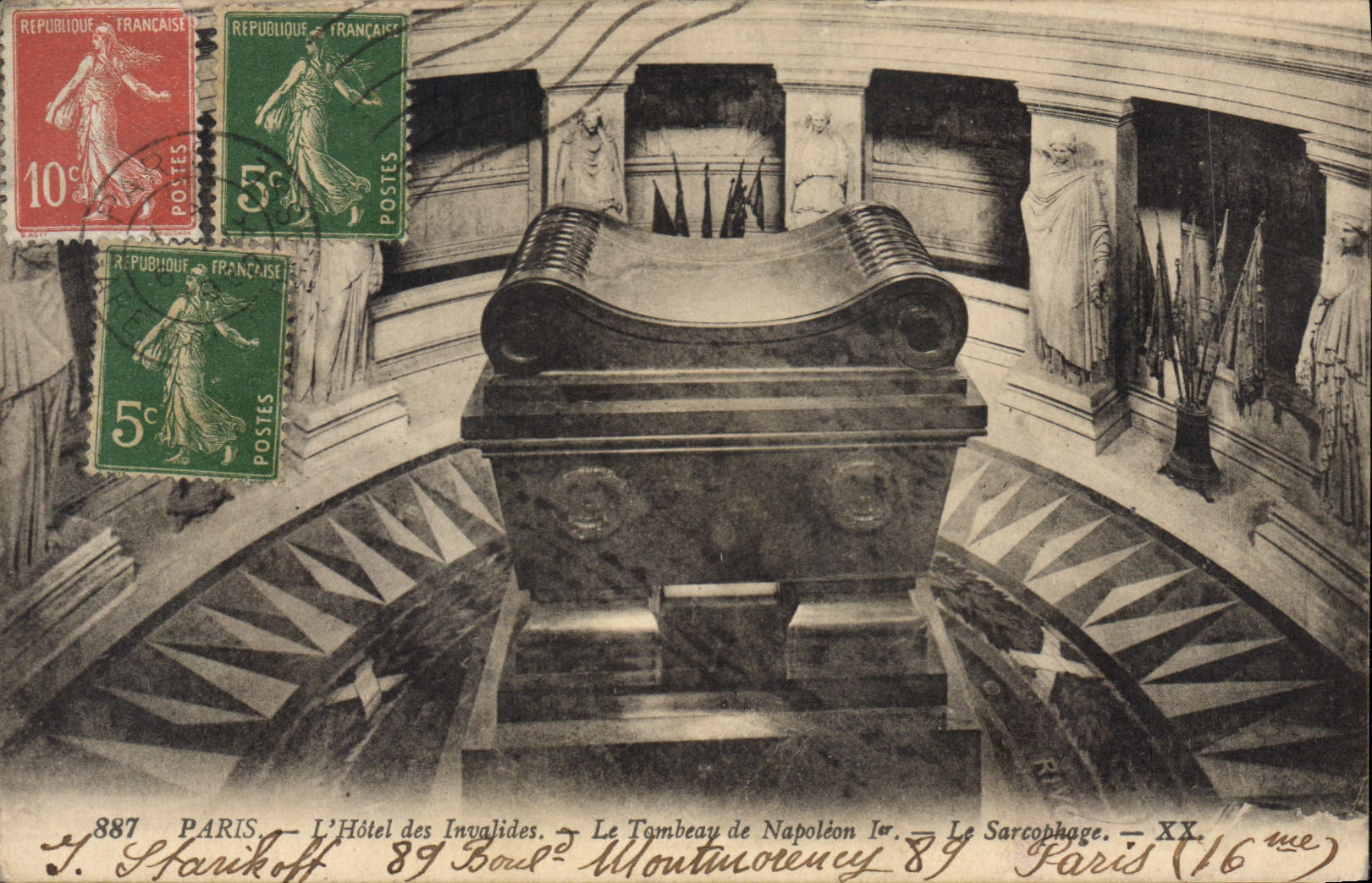 CPA Paris L'Hotel des Invalises Le Tombeau de Napoleon Ier Le Sarcophage