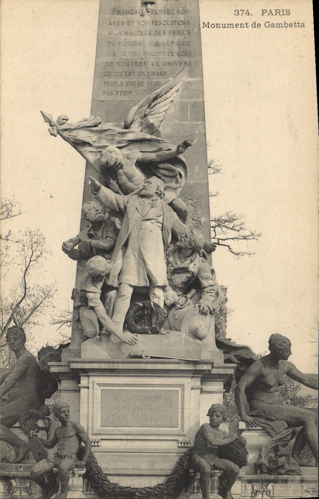 CPA Paris Monument de Gambetta