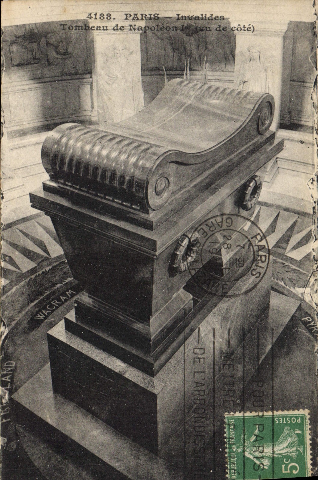 CPA Paris Invalides Tombeau de Napoleon Ier vue de cote