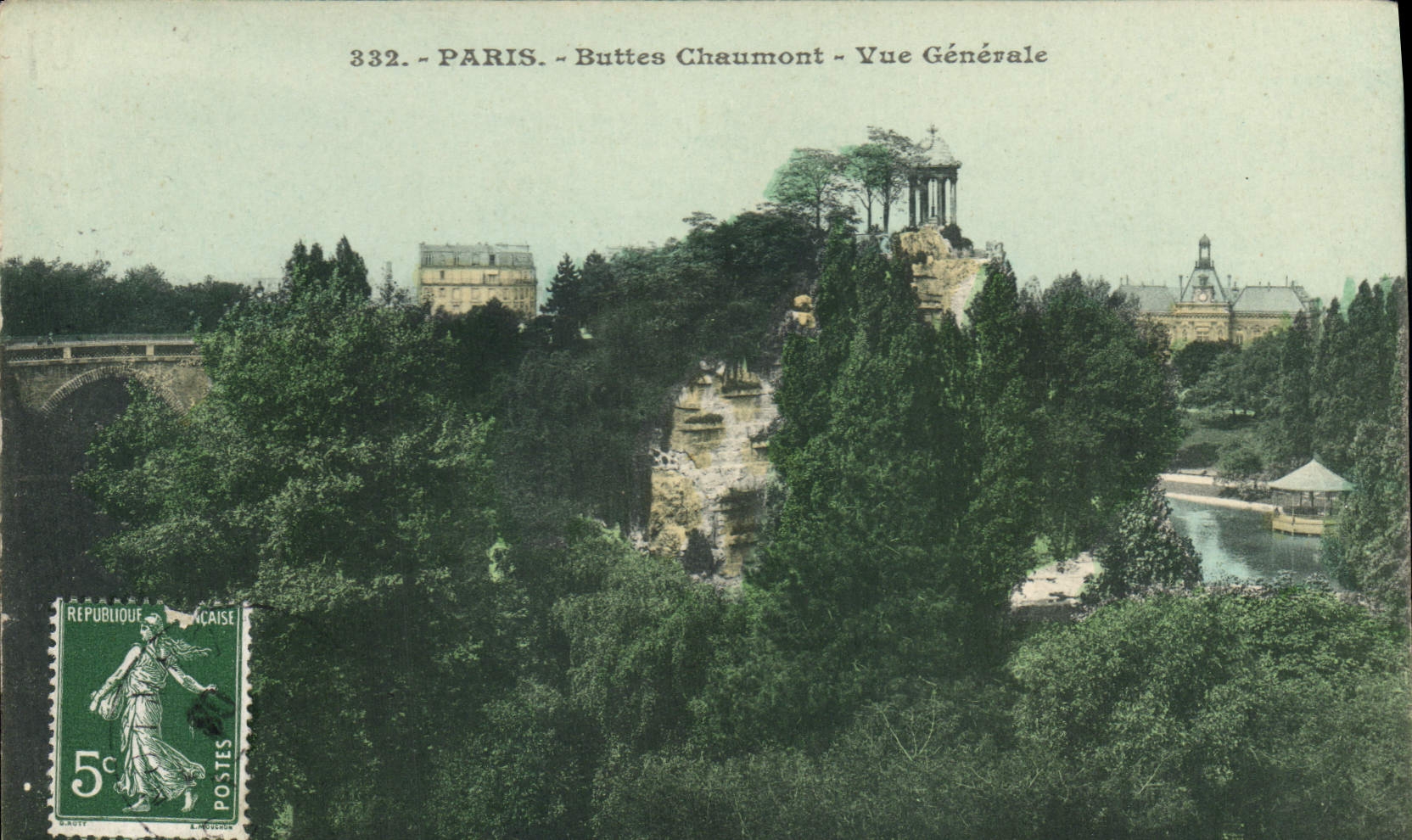 CPA Paris Buttes Chaumont Vue generale