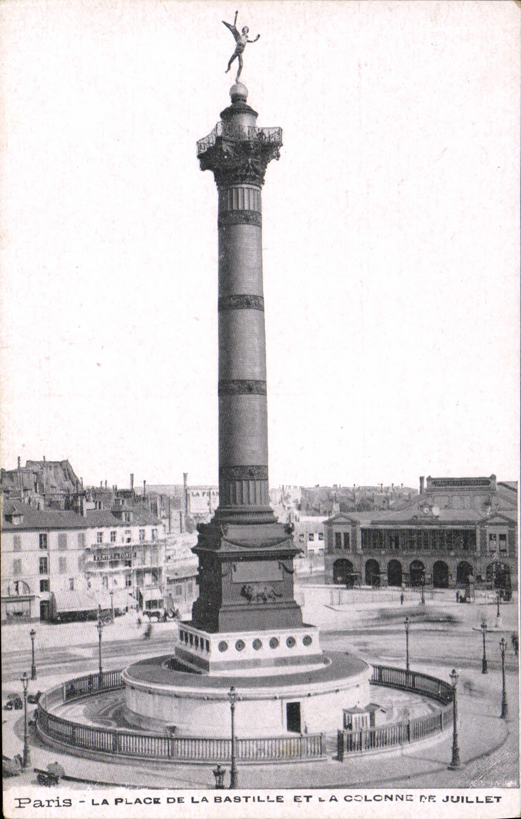 CPA Paris La Place de la Bastille et la Colonne de Juillet