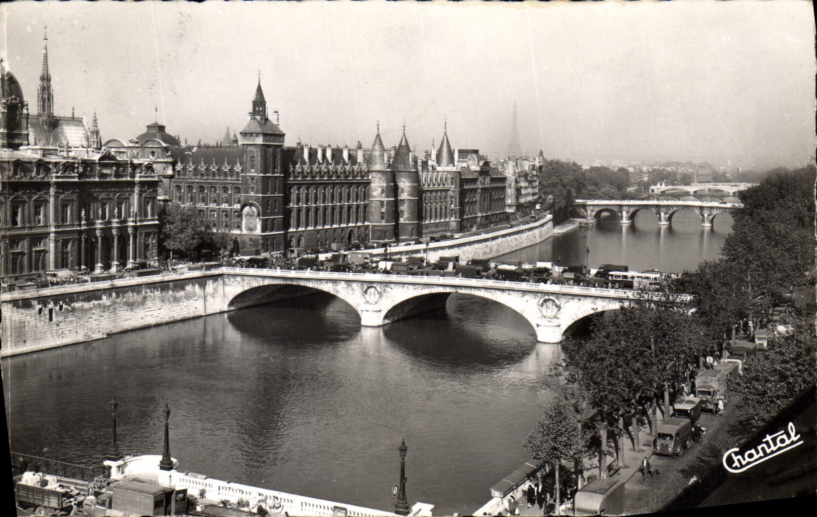CPA Paris La Cociergerie et la Seine