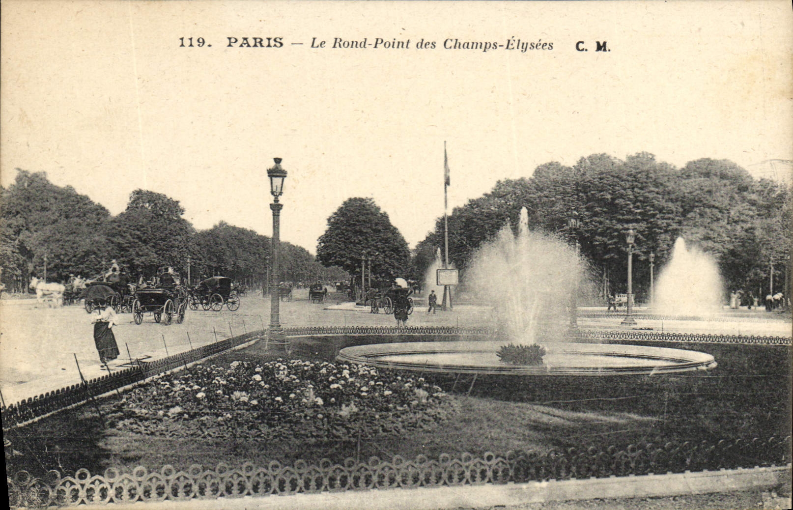 CPA Paris Le Rond Point des Champs Elysees