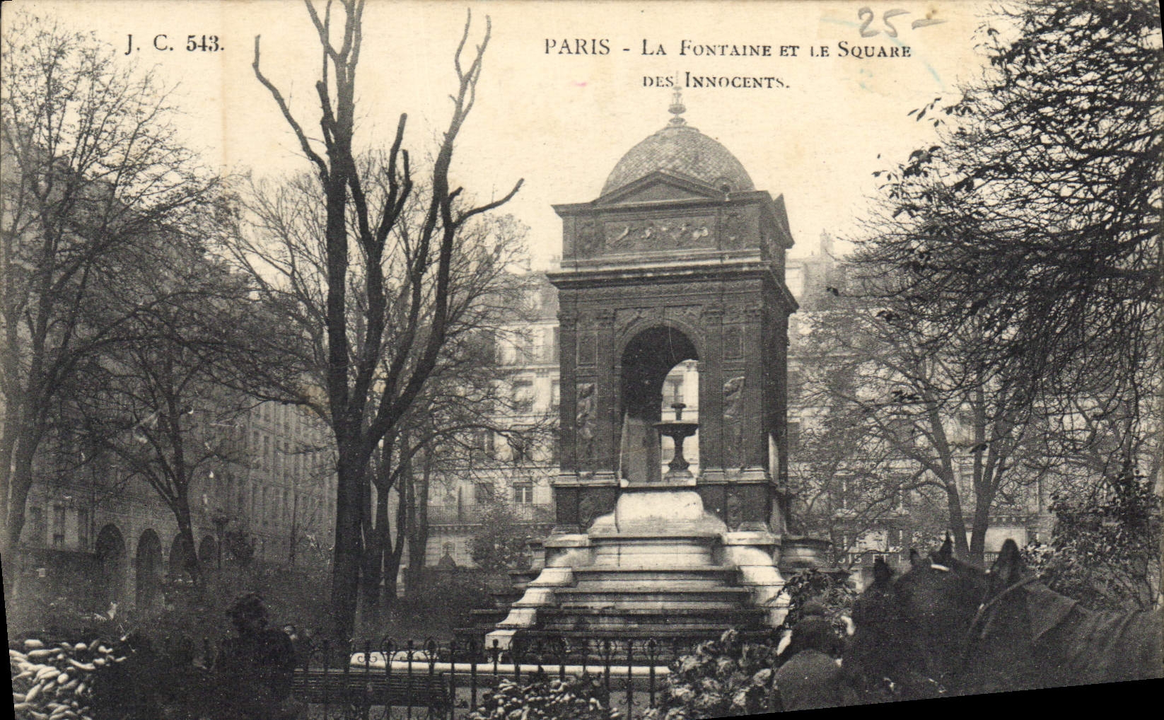 CPA Paris La Fontaine et la Square des Innocents