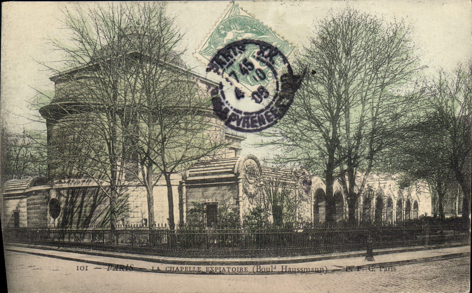 CPA Paris La Chapelle Expiatoire (Boul Haussmann)