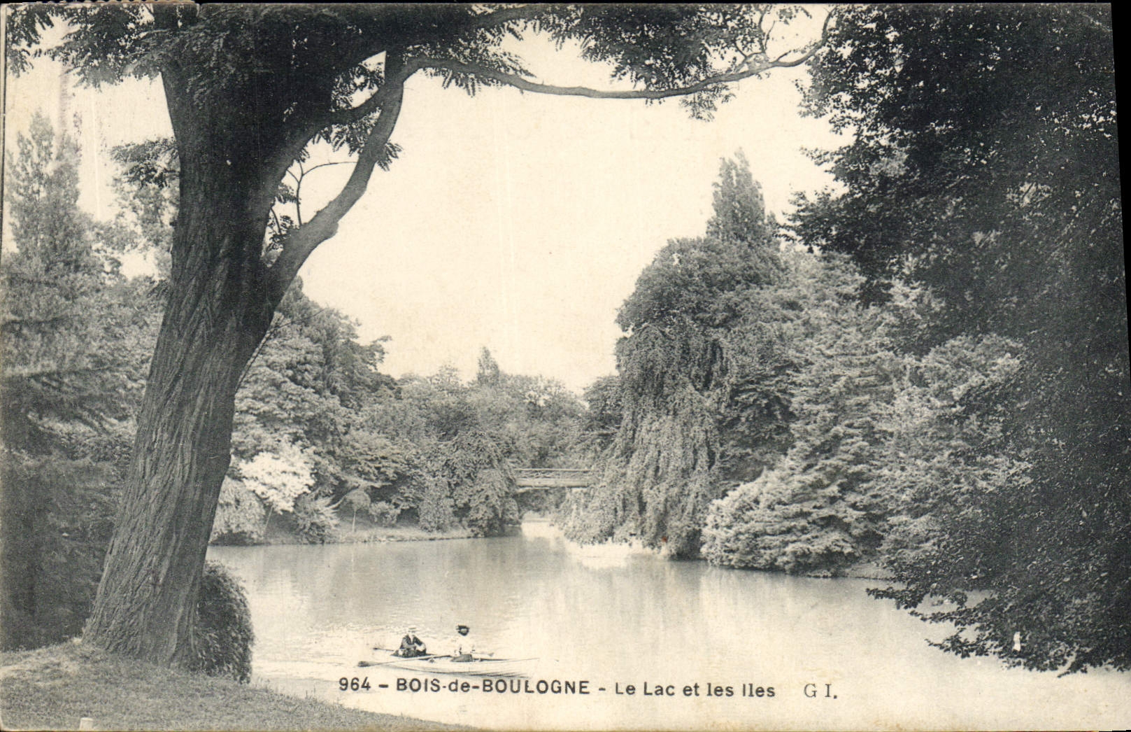 CPA Paris Bois de Boulogne Le Lac et Les iles