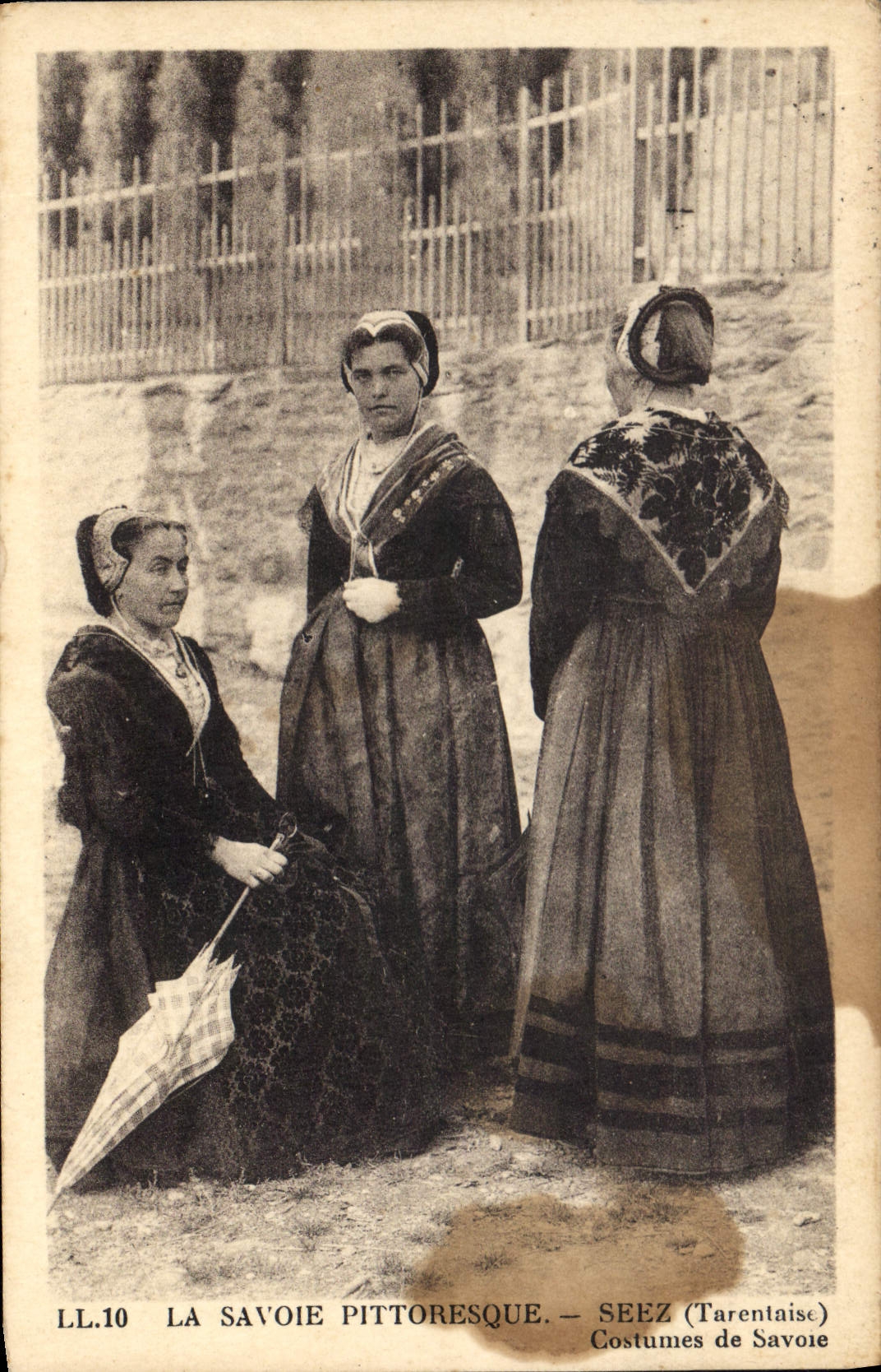 CPA La Savoie Pittoresque Seez (Tarentaise) Costumes de Savoie